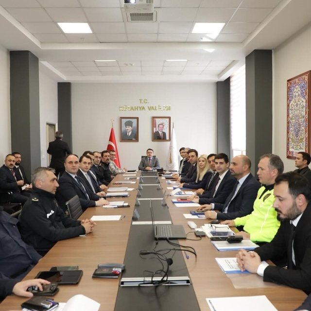 Vali Işın: "Tüm tedbirler titizlikle uygulanmaya devam edecek"