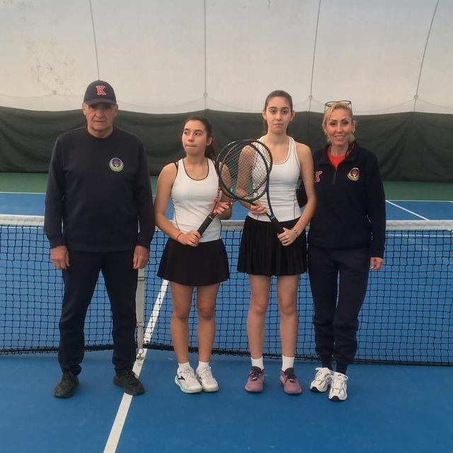 Namağlup lider oldu