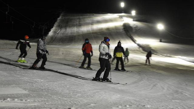 Bitlis'teki Kayak Merkezi'nde ilk kez gece kayağı heyecanı