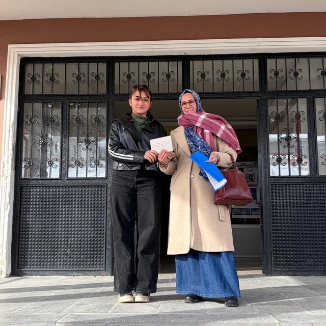 Özalp'te kitap okuma sınavında dereceye girenlere ödülleri verildi