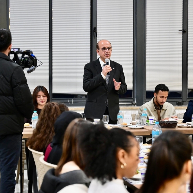 Başkan Geçit, 36 farklı ülkeden gelen uluslararası öğrencileri iftarda ağır...