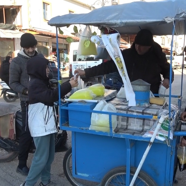 Kilis'te meyan şerbeti iftar sofralarının vazgeçilmezi