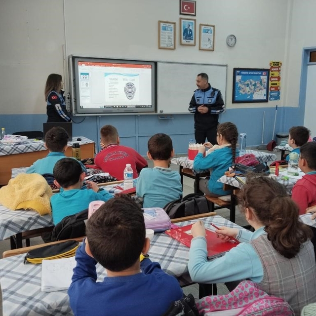 Zabıtadan öğrencilere meslek tanıtımı