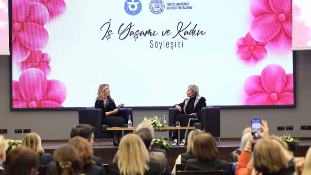 İş kadını Leyla Alaton İzmirli kadınlarla buluştu
Alaton: "Pandora'nın kutusu açıldı, artık geriye dönüş yok"