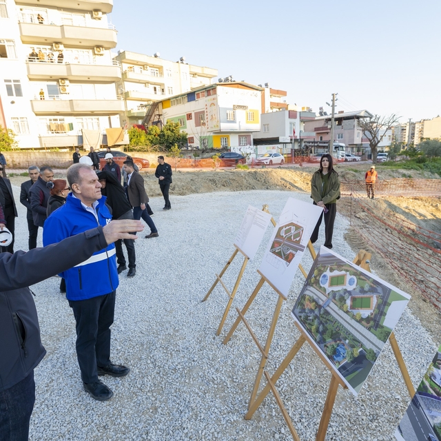 Başkan Seçer: "Spor Park Tarsus Yerleşkesi'ni Mayıs ayı sonuna kadar bitire...