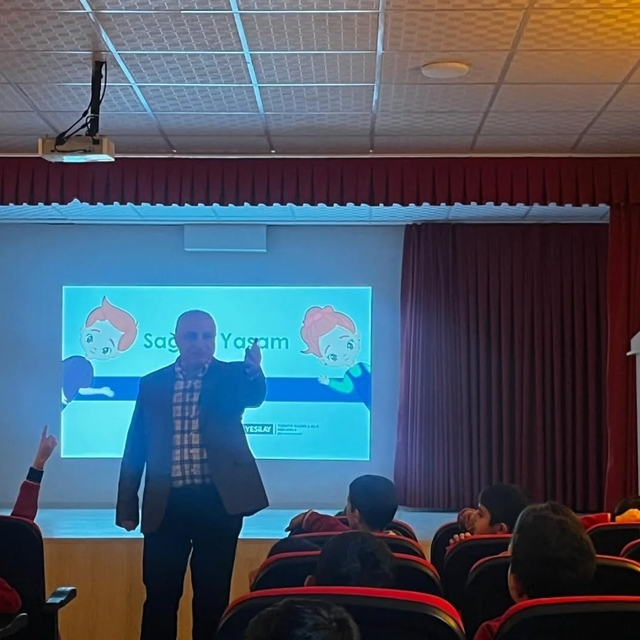 Kars'ta öğrencilere "Teknoloji Bağımlılığı ve Sağlıklı Yaşam" semineri