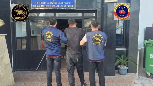 Jandarma 15 günde 973 aranan şüpheliyi yakaladı