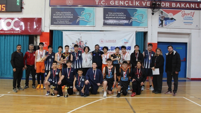 Kadınlar gününde Düzce'nin sultanları sahadaydı