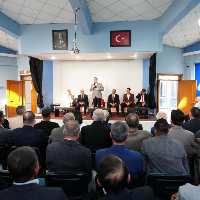 Büyükşehir Belediye Başkanı Dutlulu, Salihli'de muhtarlarla buluştu