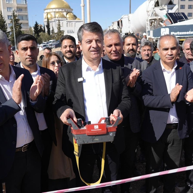 Karapınar Mahallesi'nde Atatürk Parkı'nın temeli atıldı