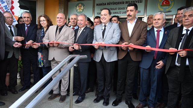 Salihli'de tarımsal üretime bilimsel destek
Salihli'de Toprak, Yaprak ve Su Analiz Laboratuvarı hizmete girdi