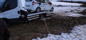 Niğde-Çamardı yolunda araç takla attı, 4 kişi yaralandı