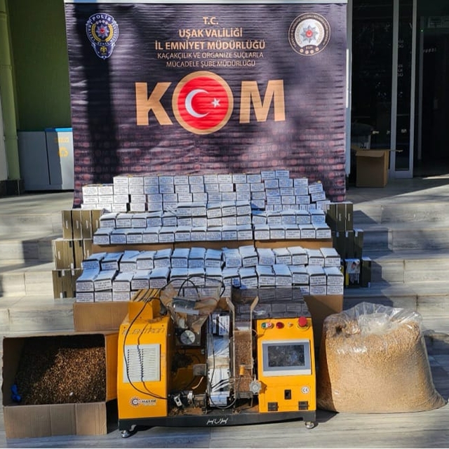 Uşak'ta 66 bin 200 bandrolsüz makaron ele geçirildi