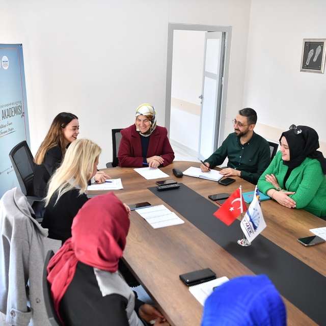 Büyükşehir Aile Akademisi, 2025'te 5 binin üzerinde aile ve çift adayına da...