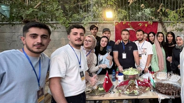 İran'daki Vanlı öğrencilerden yetkililere çağrı: Eğitimimize Türkiye'de devam etmek istiyoruz