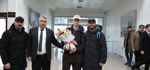 Şampiyona çiçekli karşılama