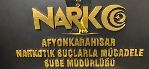 Aracın tamponuna zulalanmış uyuşturucu böyle bulundu