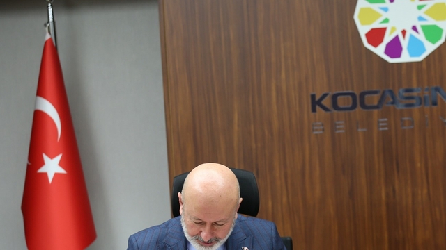 Başkan Çolakbayrakdar: "Evlatlarımızın geleceği için tarihi bir projeyi hayata geçirdik"
Kocasinan Belediyesi'nden öğrencilere ücretsiz kahvaltı desteği