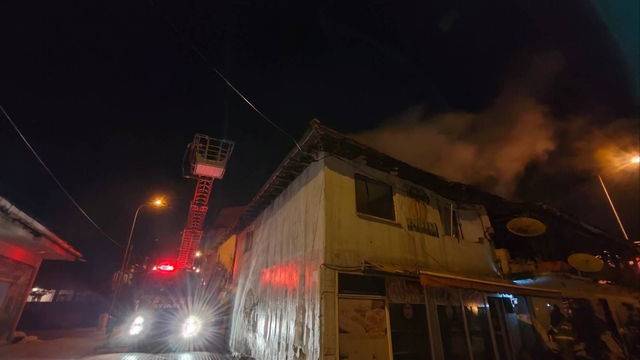 Bilecik'te iki katlı binada çıkan yangın söndürüldü