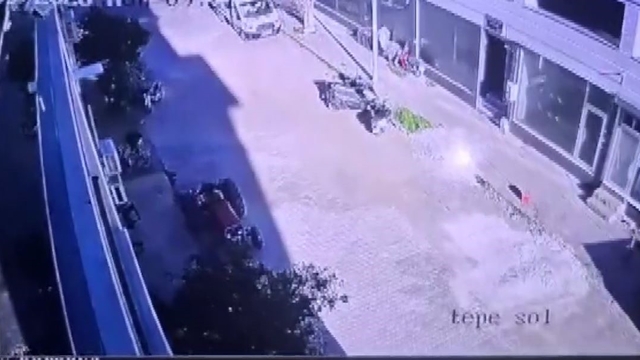 Buldan'daki 5.1'lik deprem ve artçı sarsıntılar güvenlik kamerasına yansıdı