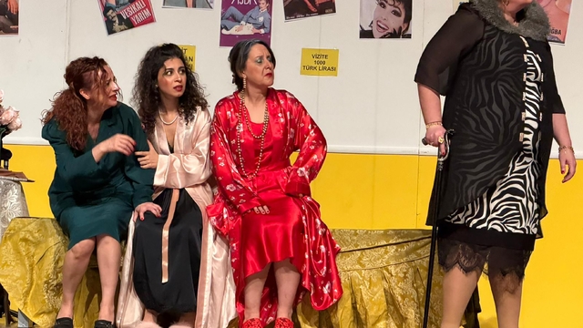 'Kadıncıklar' oyunu büyük ilgi gördü