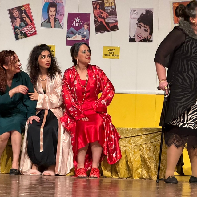 'Kadıncıklar' oyunu büyük ilgi gördü