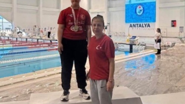 Muğlalı özel sporcu Oral, Türkiye Şampiyonası'nda 6 altın madalya kazandı