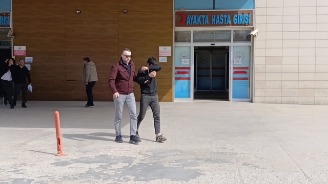 Cezaevi firarisi dolandırıcı saklandığı evde yakalandı