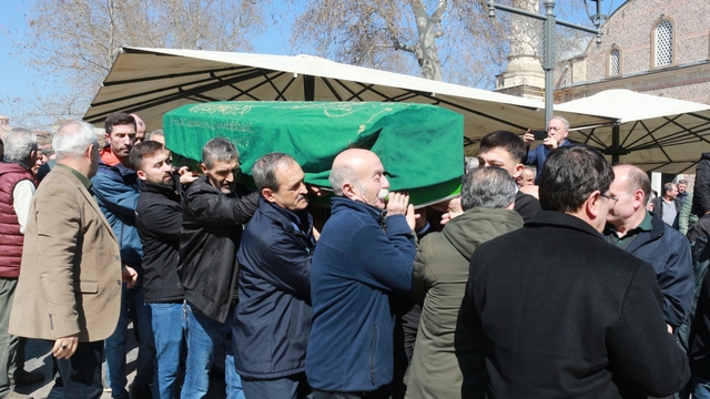 Balıkesir'in tanınmış esnafından Sinan Ergüven'in cenazesi toprağa verildi