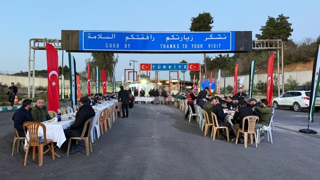 Yayladağı Gümrük Kapısı'nda dostluk iftarı