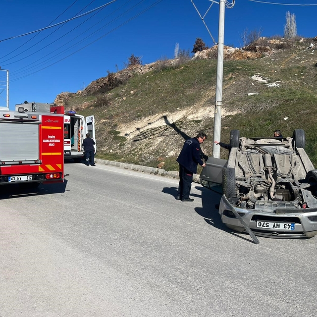 Kütahya'da otomobil takla attı: 1 yaralı