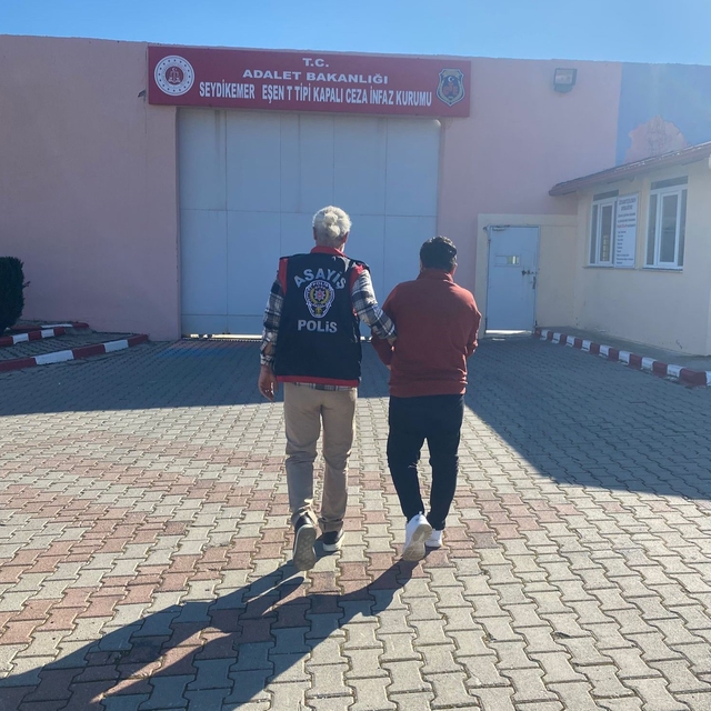 Fethiye'de 20 yıl hapis cezası bulunan cezaevi firarisi yakalandı
