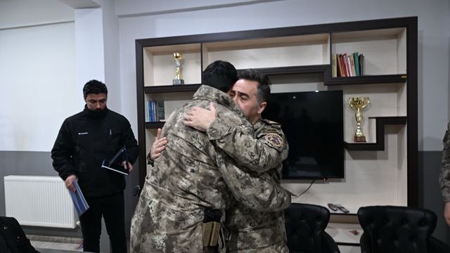 Ağrı Emniyet Müdürü Önder, Özel Harekât personeliyle iftarda bir araya geldi