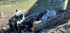 Kastamonu'da beton mikseri dere yatağına uçtu: 1 yaralı