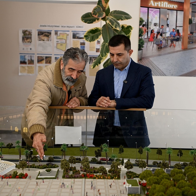 Kuşadası Kent Meydanı'nda çalışmalarda sona gelindi