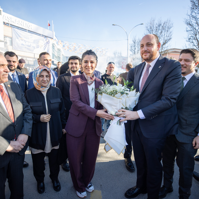 AK Parti Genel Başkan Yardımcısı Büyükgümüş, Sakarya'da partililerle buluşt...