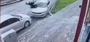 Şırnak’ta otomobil yayalara çarptı: 2 yaralı