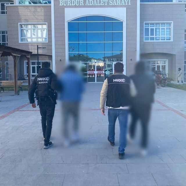 Burdur'da uyuşturucu operasyonları: 5 tutuklama