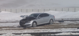 Van'da Kaymakamın bulunduğu otomobil kaza yaptı