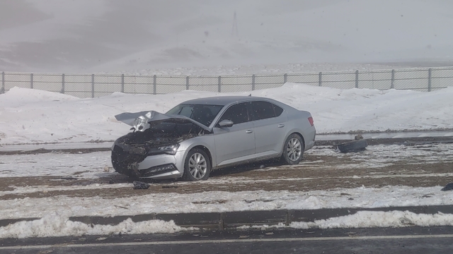 Van'da Kaymakamın bulunduğu otomobil kaza yaptı