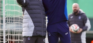 Trabzonspor'da yardımcı antrenör Orhan Kaynak geçirdiği kalp krizi sonucu h...