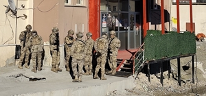 Uyuşturucu operasyonunda biri başkomiser 4 kişi tutuklandı