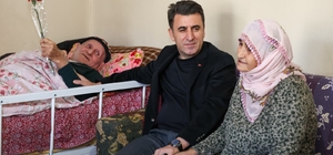 Vali Aygöl, kendisine patik hediye eden Hatun teyze ile bir araya geldi