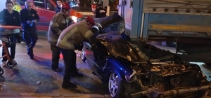 Otomobil tırın altına girdi: Sürücü ağır yaralandı