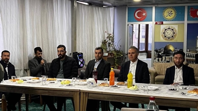 Kaymakam Akın öğrencilerle iftarda buluştu