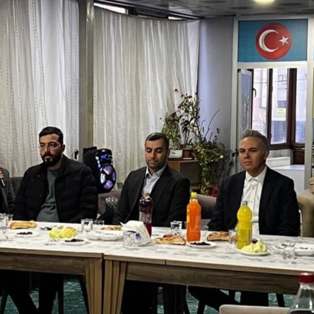 Kaymakam Akın öğrencilerle iftarda buluştu