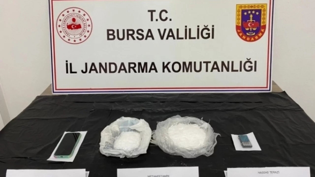 Bursa'da Jandarma'dan uyuşturucu tacirlerine darbe