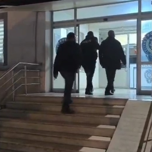 Adana'da kesinleşmiş hapis cezasıyla aranan 3 hükümlü yakalandı