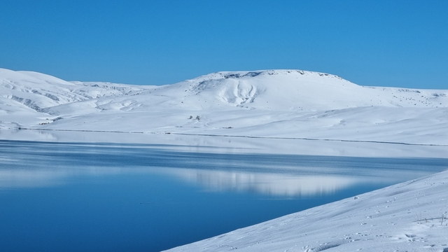 Ağrı'da dondurucu soğuklar etkisini sürdürüyor
