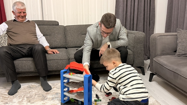 Kaymakam Kaptanoğlu Mardin'de şehit düşen Ergin'in ailesiyle iftar sofrasında buluştu